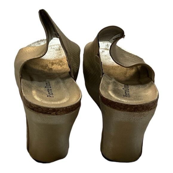 Pierre Dumas metallic gold wedges 6 1/2 - Picture 4 of 5